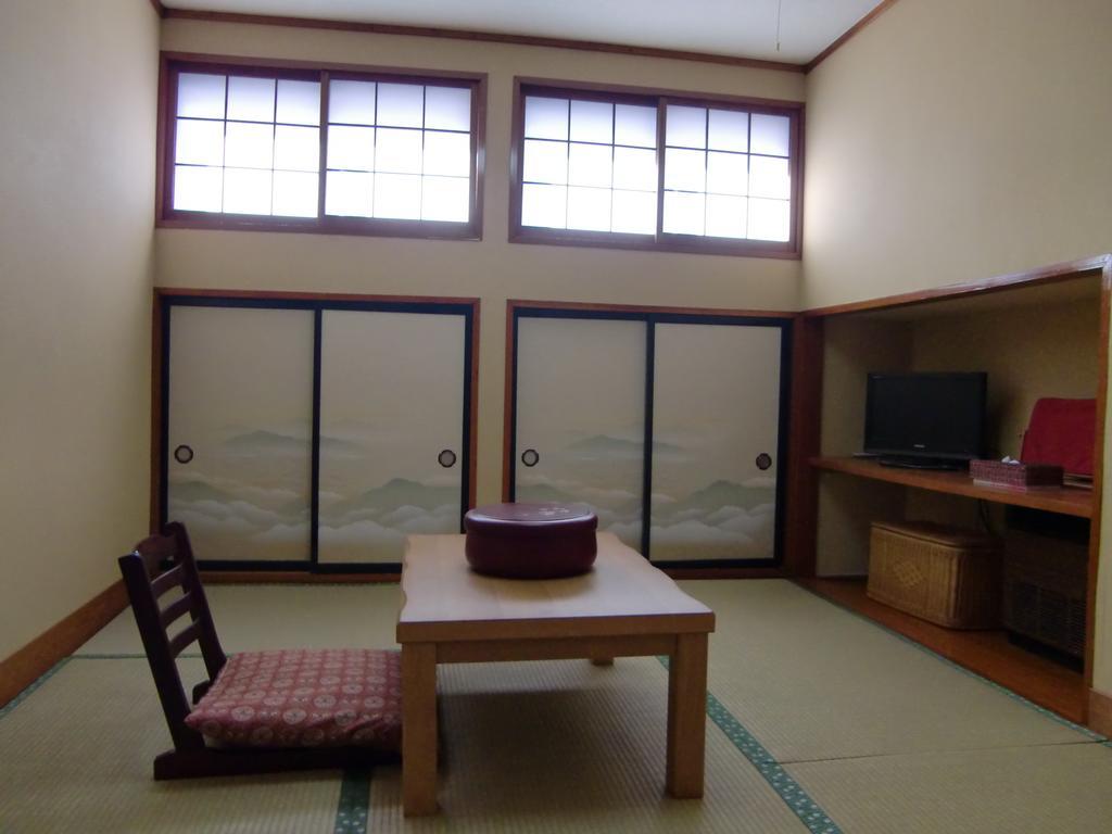 Отель Kikusuisou Annex Кусацу Номер фото