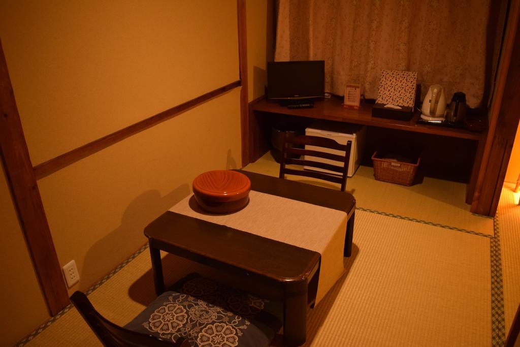 Отель Kikusuisou Annex Кусацу Экстерьер фото